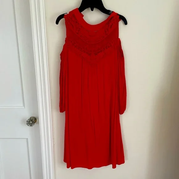 Red cold shoulder dress - Picture 1 of 4